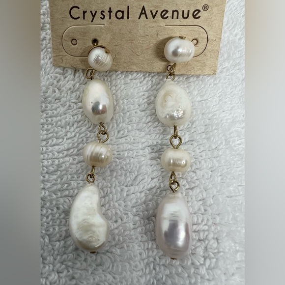 White Freshwater Pearls Post Dangle Drop Gold Tone Earrings - Picture 1 of 6